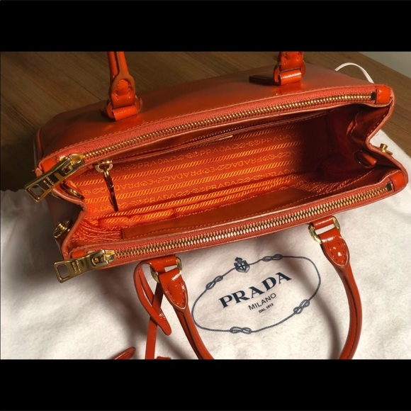 Bright orange Prada Saffiano Bag! - Picture 3 of 7